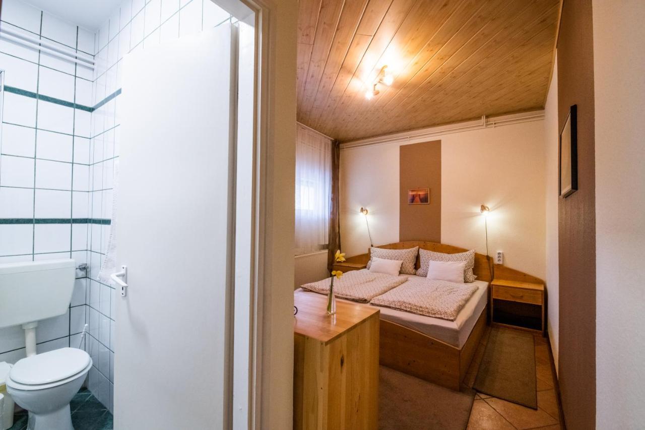 Bonifert Vendeghaz Hotell Dunabogdány Eksteriør bilde